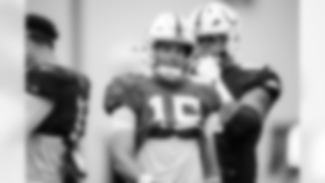 QB Riley Leonard #15