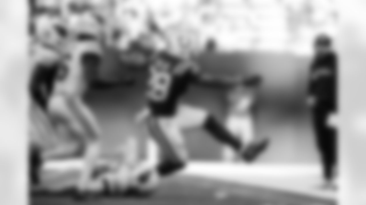RB Jonathan Taylor #28