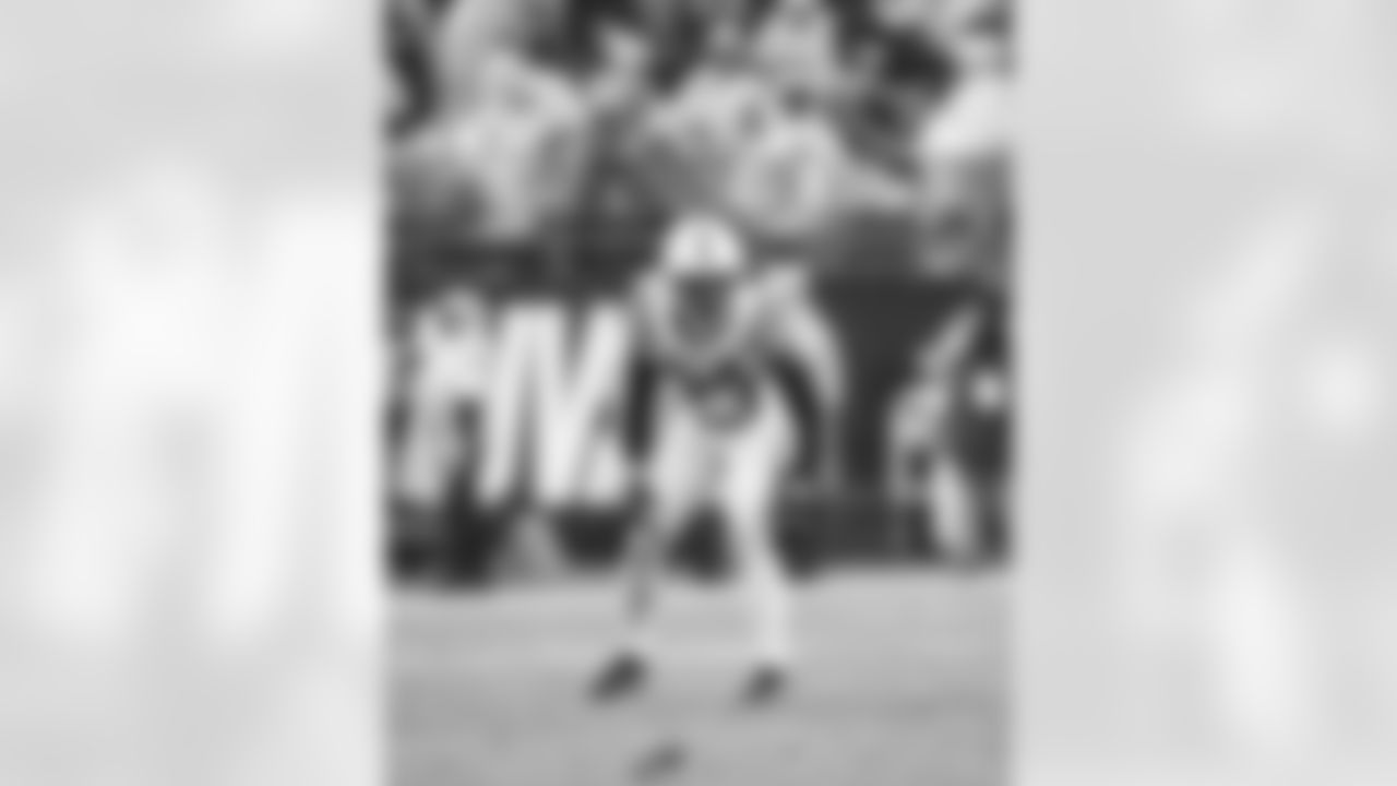 CB Kenny Moore II #23