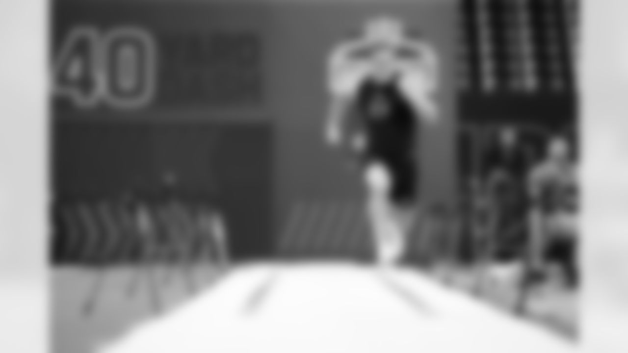 LSU tight end Bauer Sharp (24) runs the 40-yard dash during the 2026 NFL Scouting Combine on Friday, February 27, 2026 in Indianapolis, Indiana. (Cooper Neill/NFL)