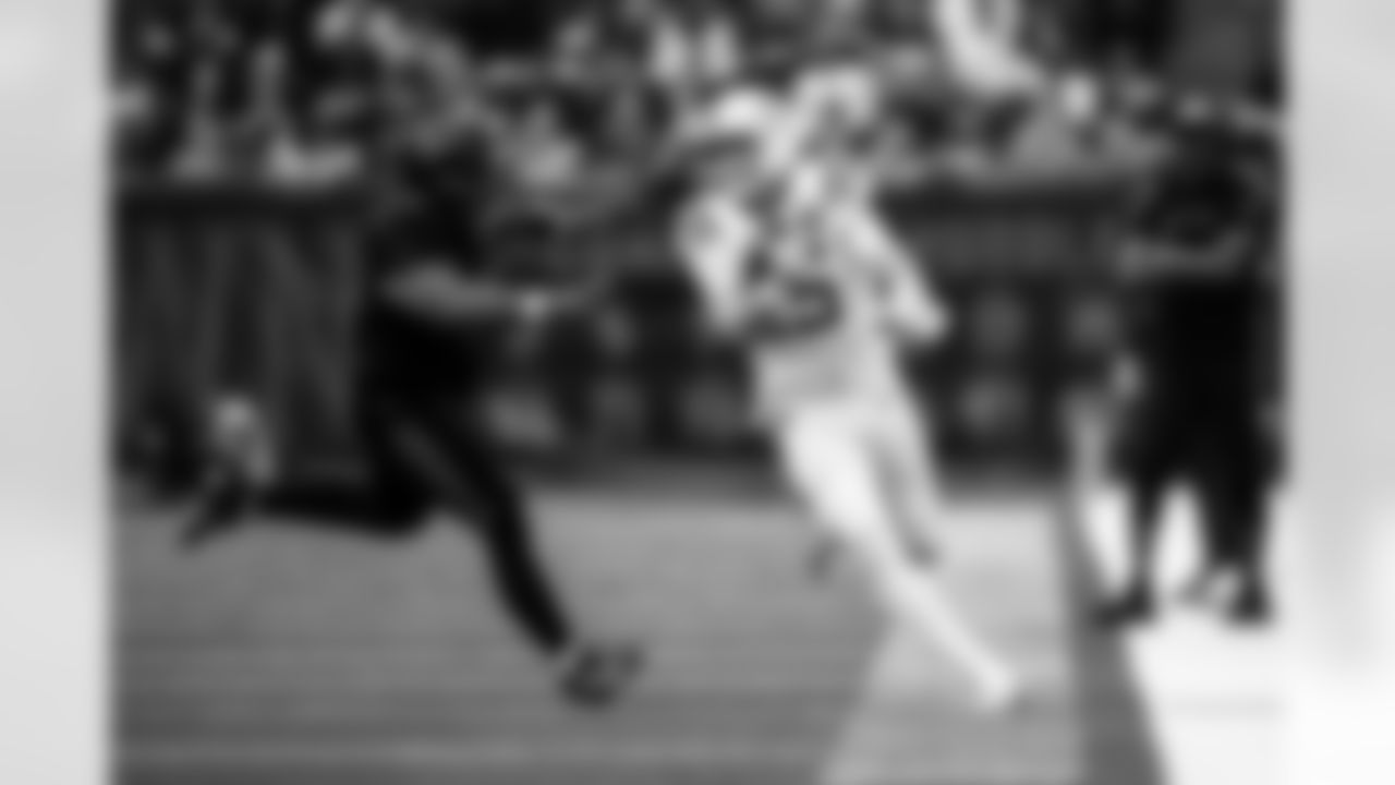 QB Riley Leonard #15