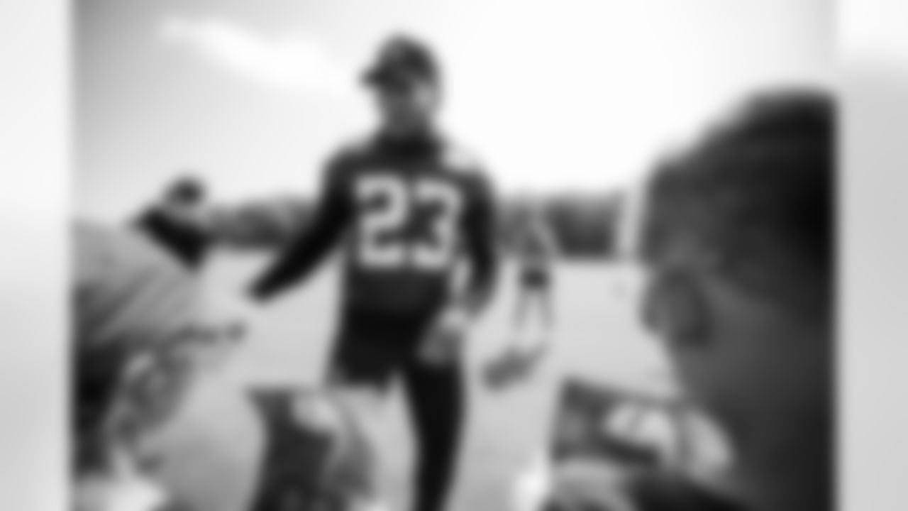 CB Kenny Moore II #23