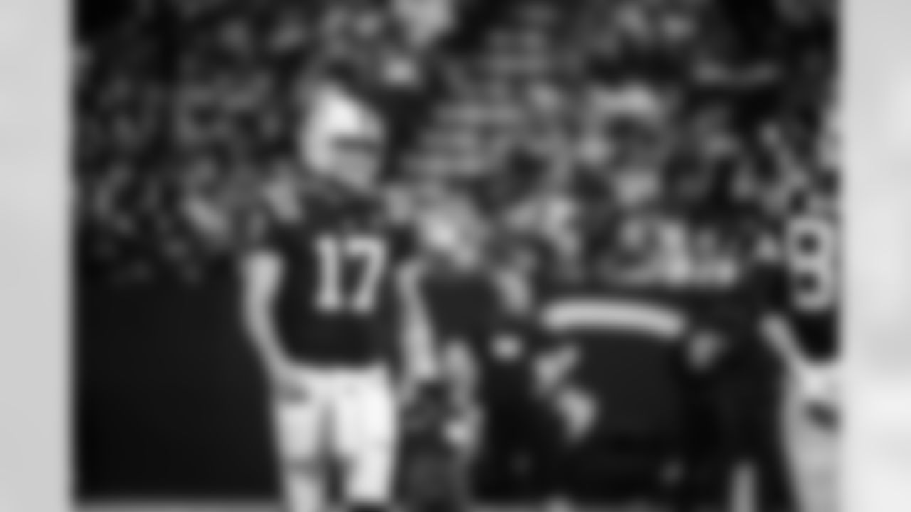 QB Philip Rivers #17