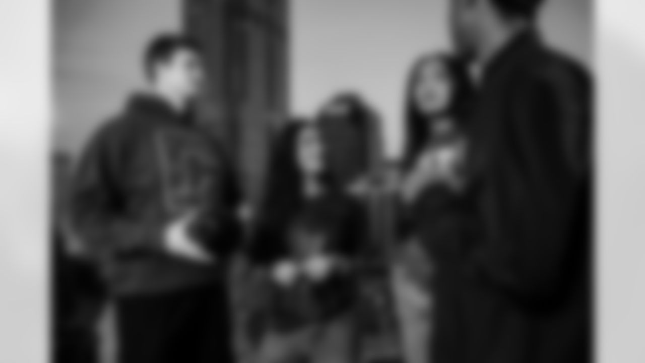 86 TE Will Mallory, 40 CB Jaylon Jones