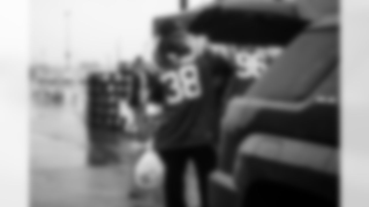 CB Chris Lammons #38