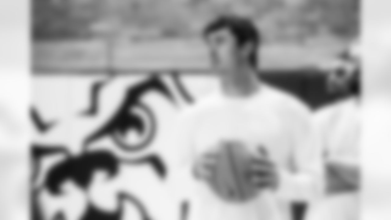 QB Daniel Jones #17