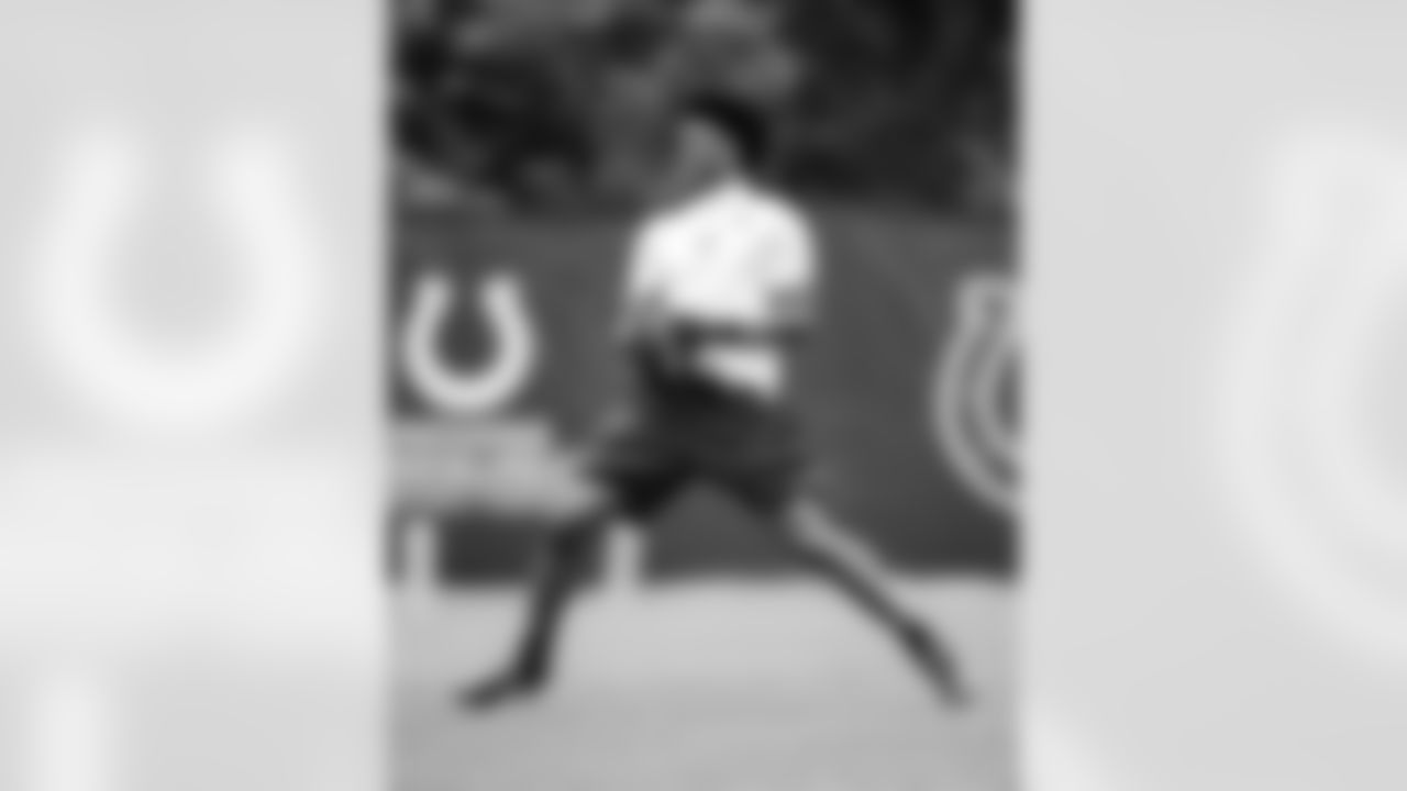 WR Adonai Mitchell #10