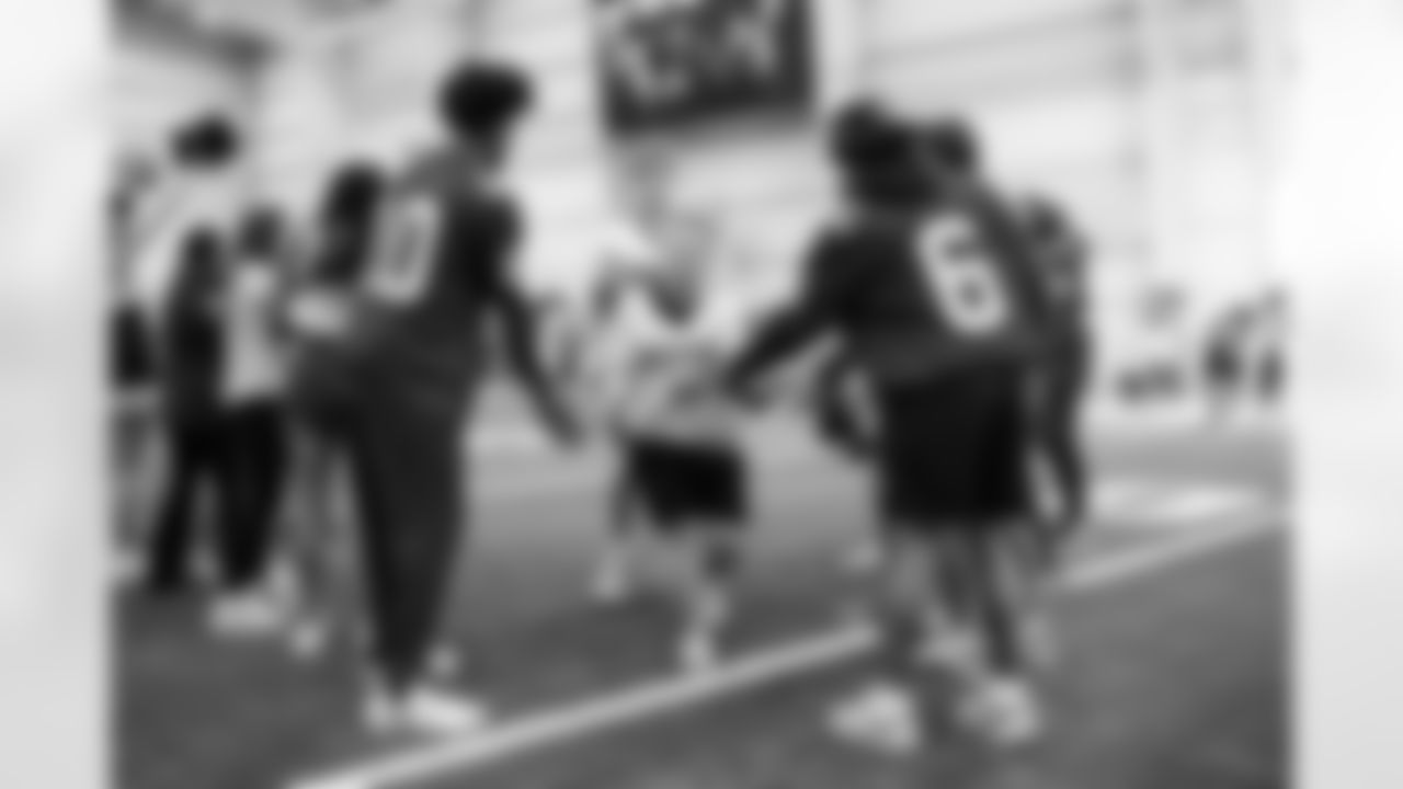 WR Adonai Mitchell #10 and WR Anthony Gould #6