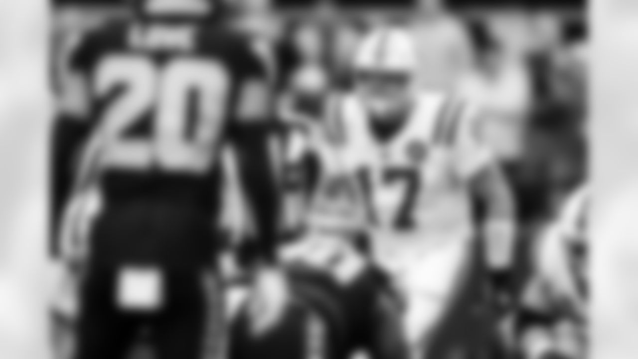 QB Philip Rivers #17