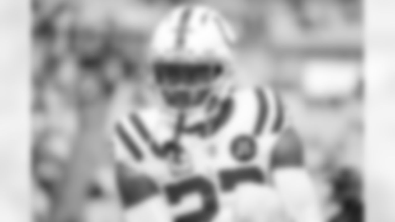 2025_1102_PIT_Pregame_0034