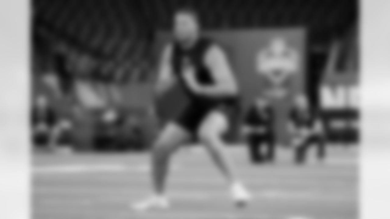 Memphis offensive lineman Travis Burke (09) participates in a drill during the 2026 NFL Scouting Combine on Sunday, March 1, 2026 in Indianapolis, Indiana. (Lauren Leigh Bacho/NFL)