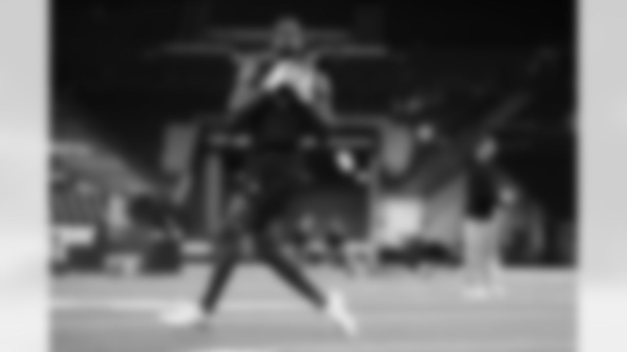 Penn State tight end Khalil Dinkins (05) participates in a drill during the 2026 NFL Scouting Combine on Friday, February 27, 2026 in Indianapolis, Indiana. (Cooper Neill/NFL)