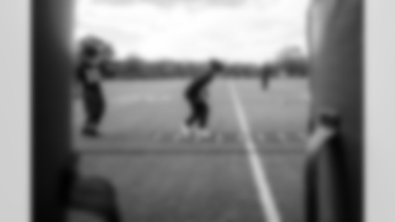 WR Adonai Mitchell #10 and WR Anthony Gould #6