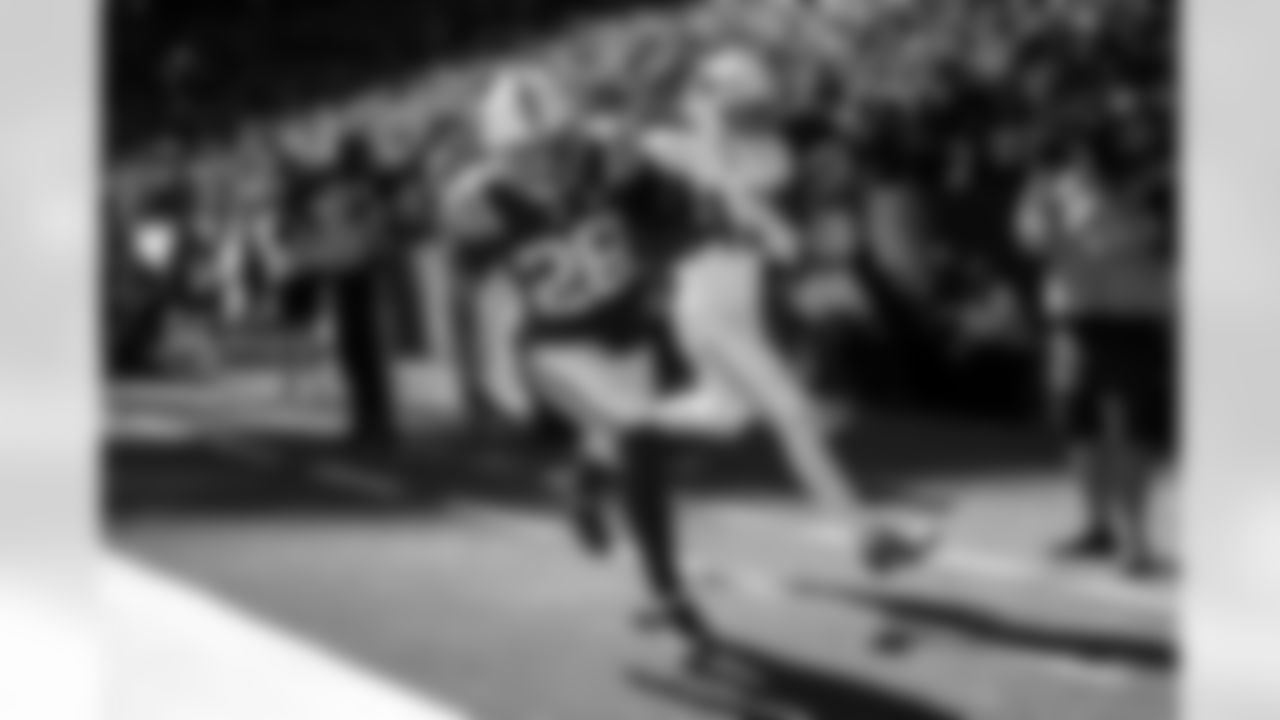 RB Jonathan Taylor #28