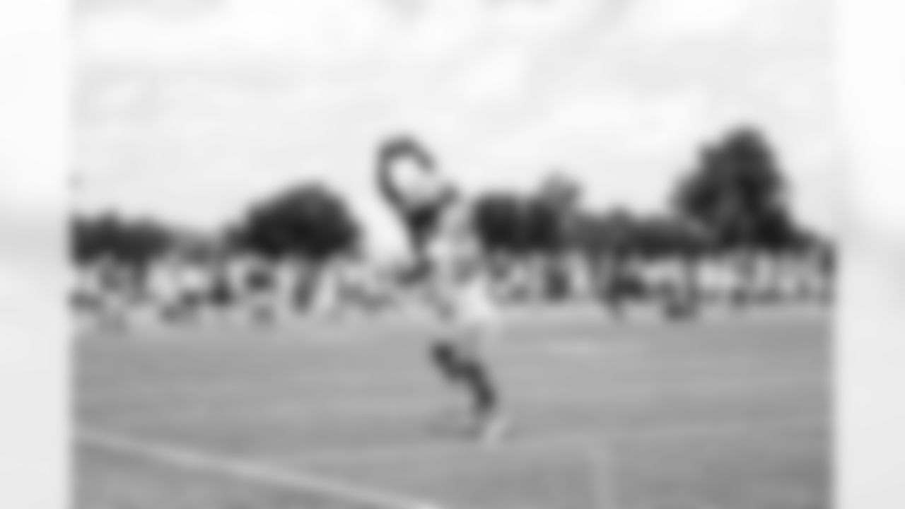 WR Adonai Mitchell #10