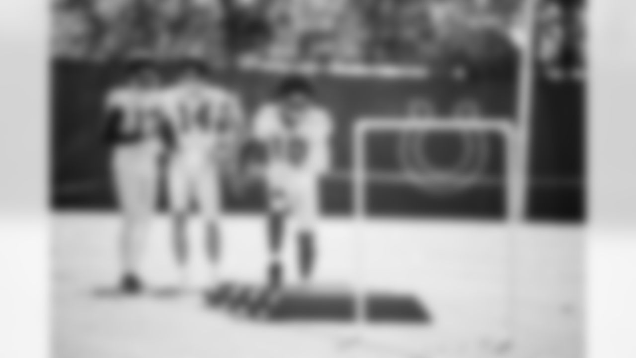 WR Adonai Mitchell #10
