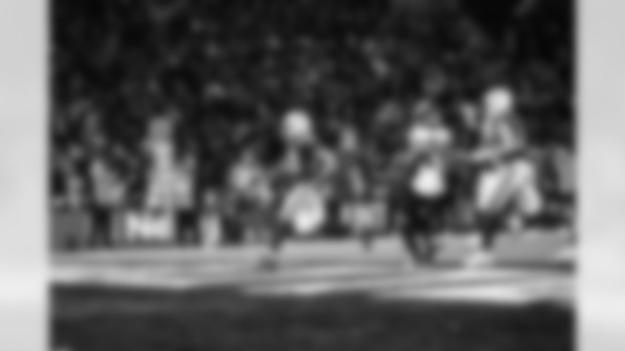 RB Jonathan Taylor #28