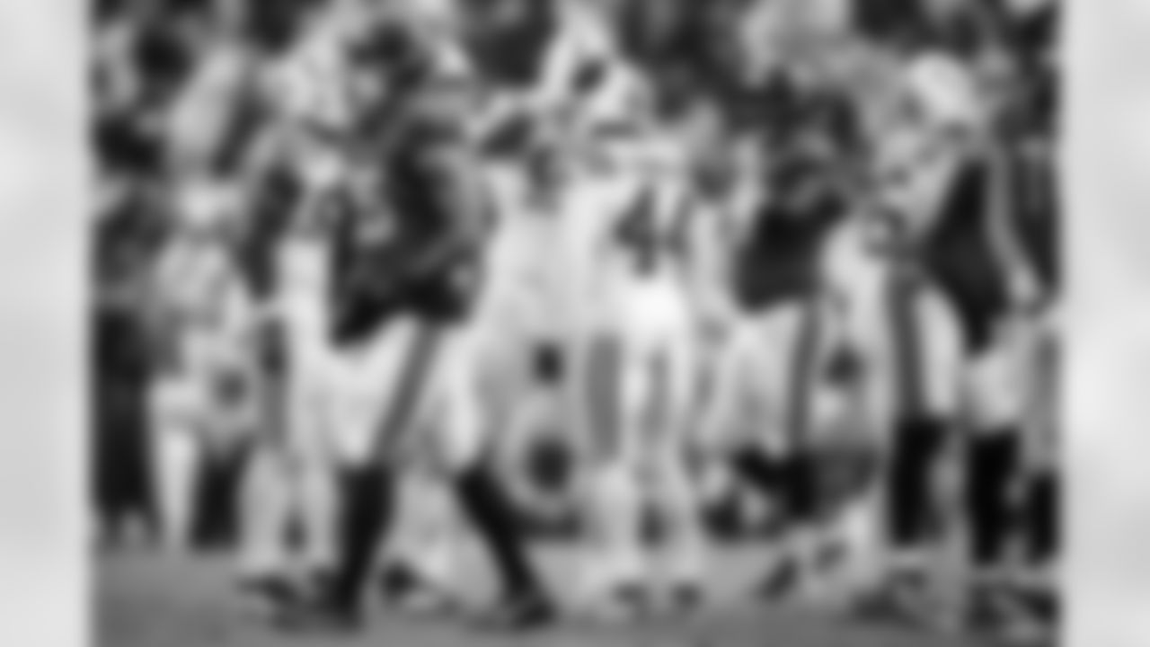 LB Zaire Franklin #44 and DT Grover Stewart #90