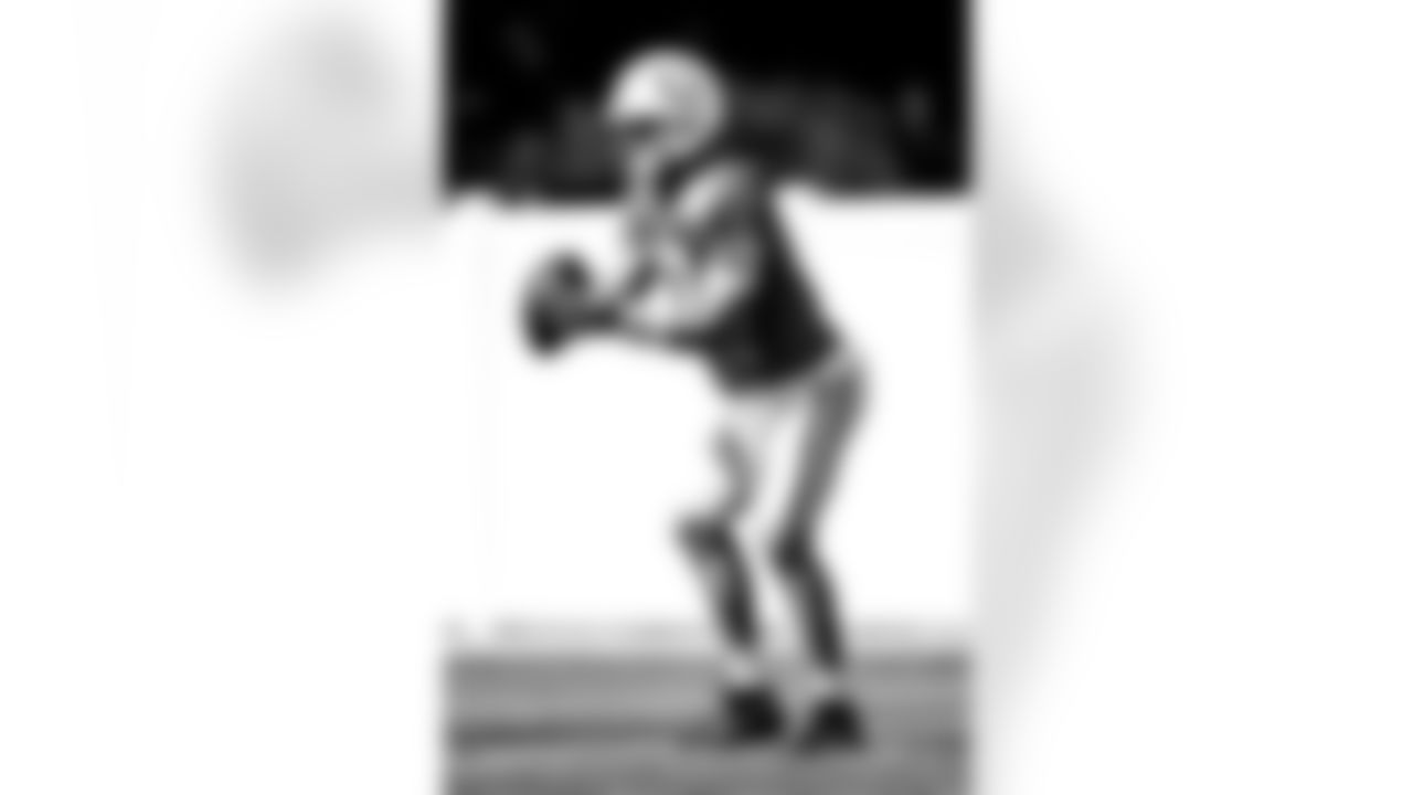 QB Daniel Jones #17