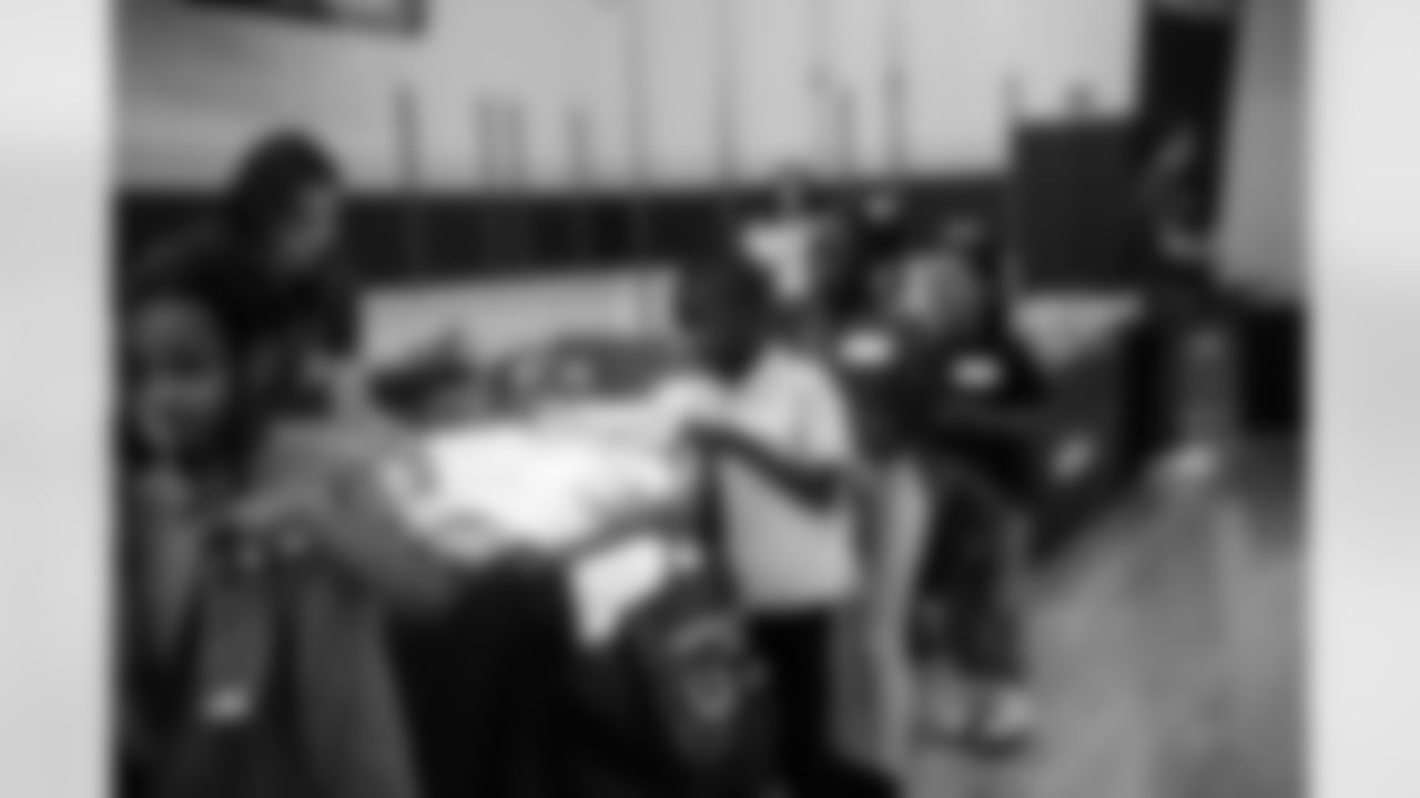 2025_0909_School_Uniform_Blitz_74144