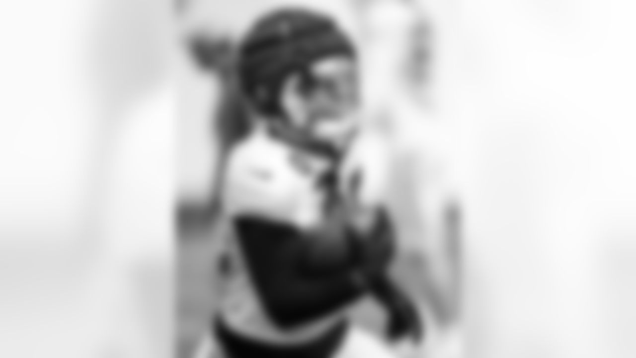RB Jonathan Taylor #28