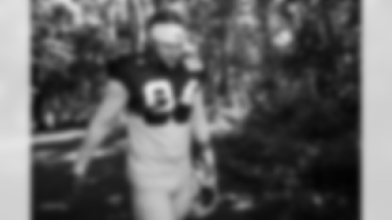 TE Tyler Warren #84