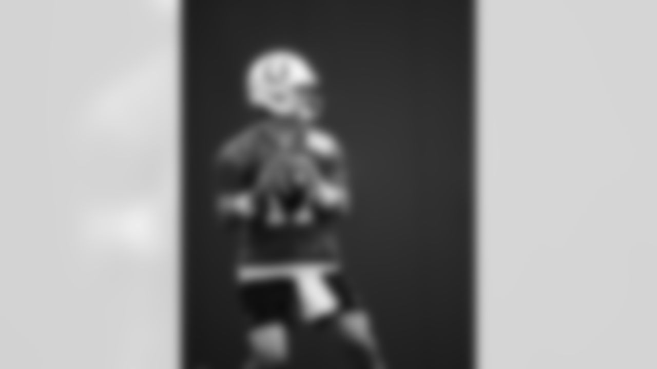 QB Daniel Jones #17