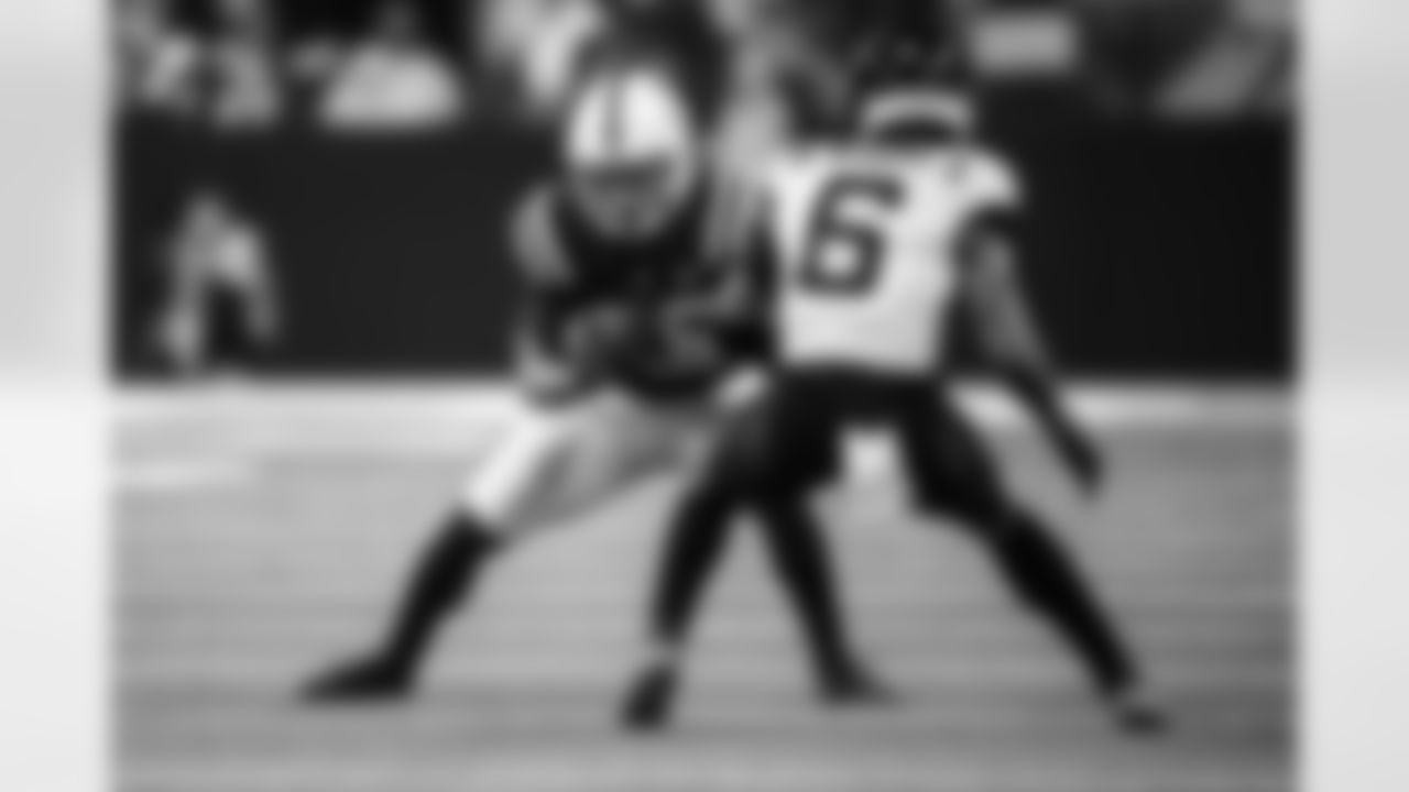 RB Jonathan Taylor #28