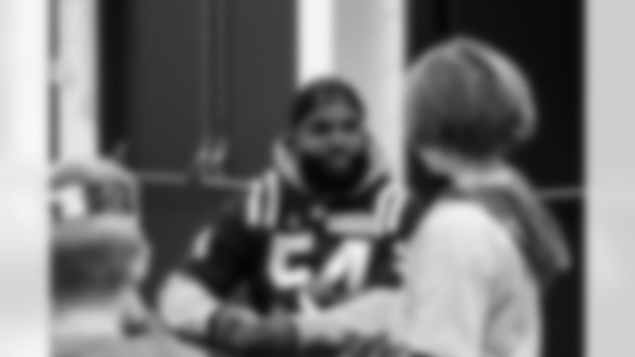 LB Anthony Walker #54