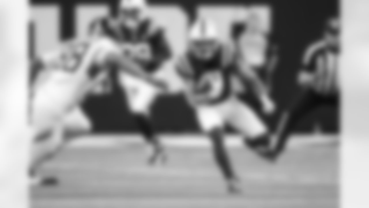 WR Anthony Gould #6
