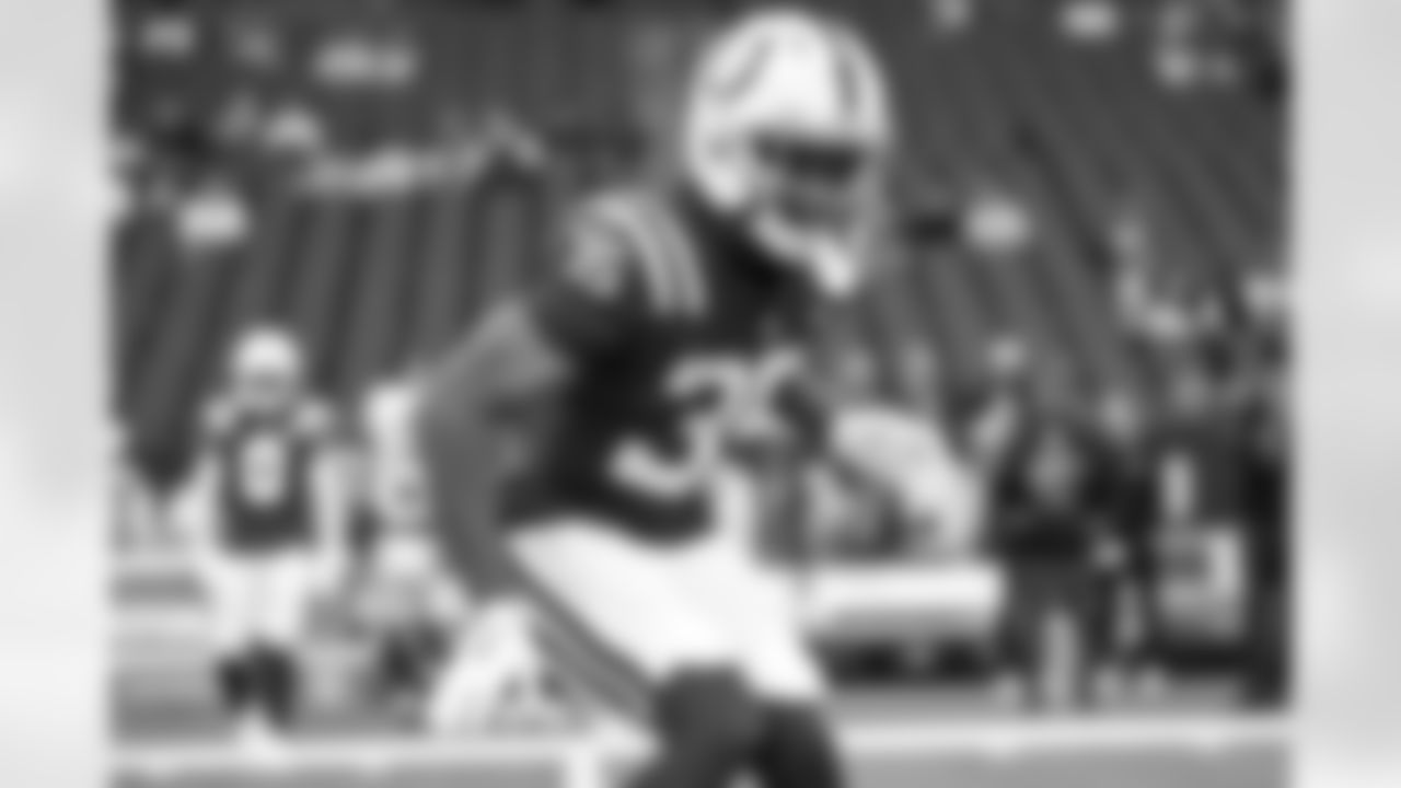 2025_1012_AZ_Pregame_0023