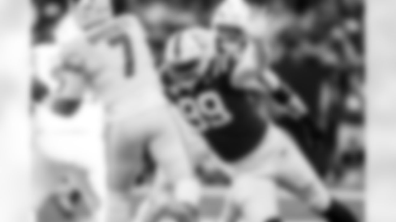 DT DeForest Buckner #99