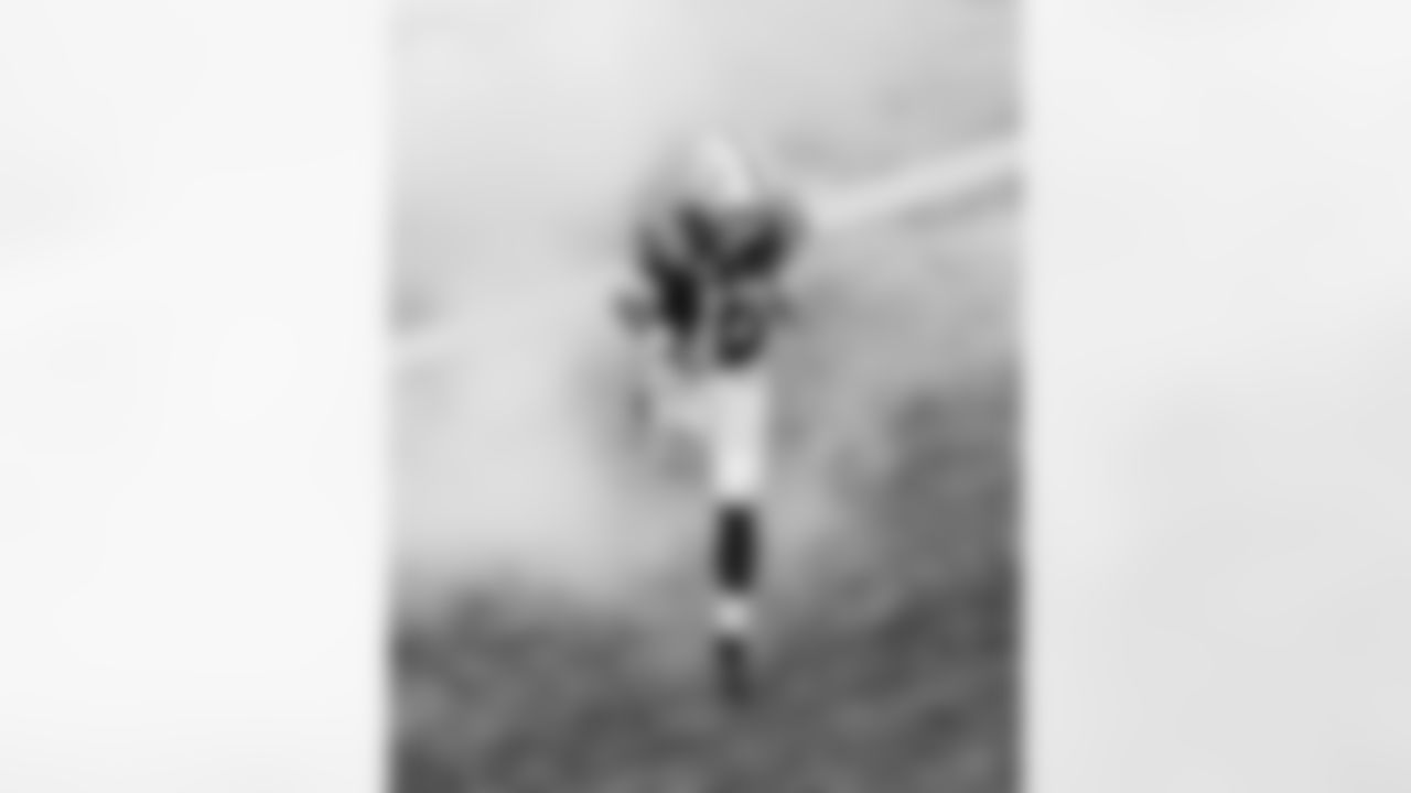 QB Daniel Jones #17