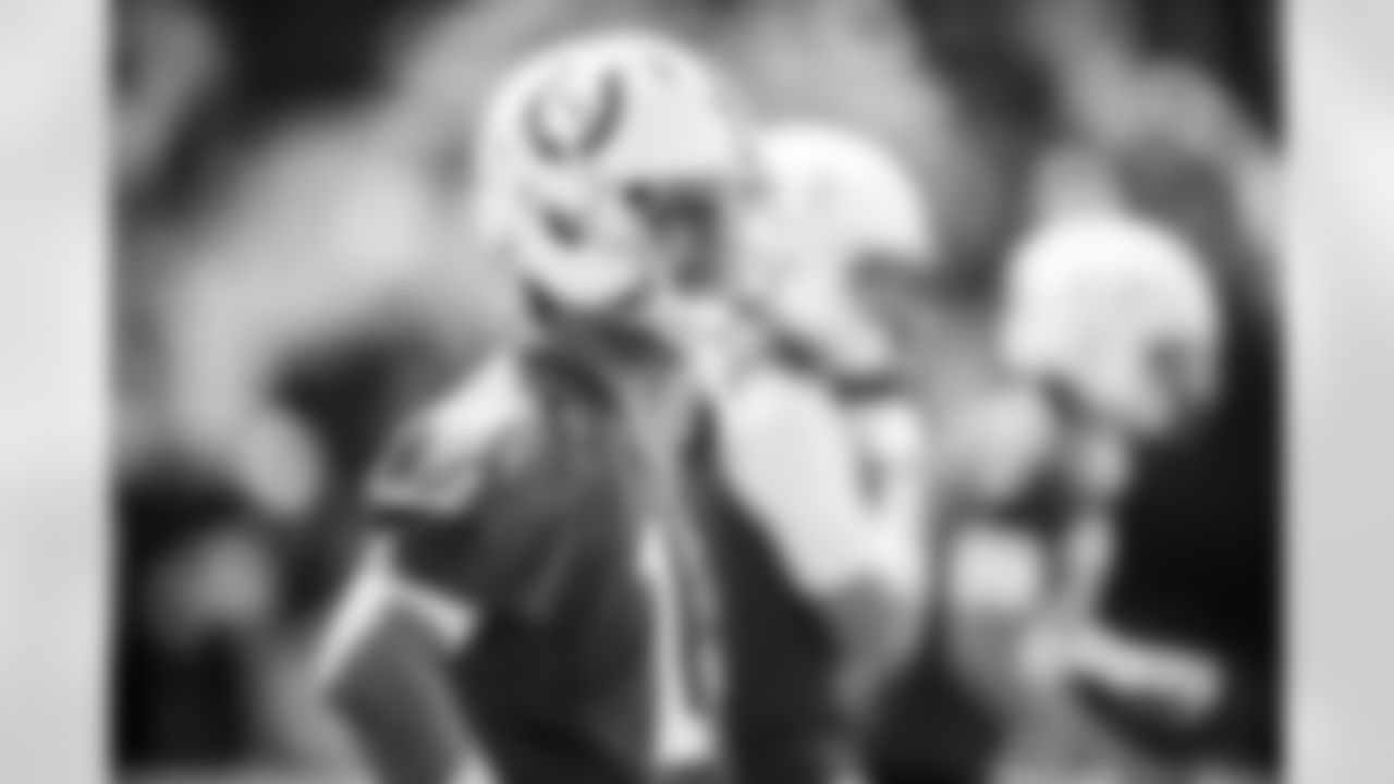 QB Daniel Jones #17