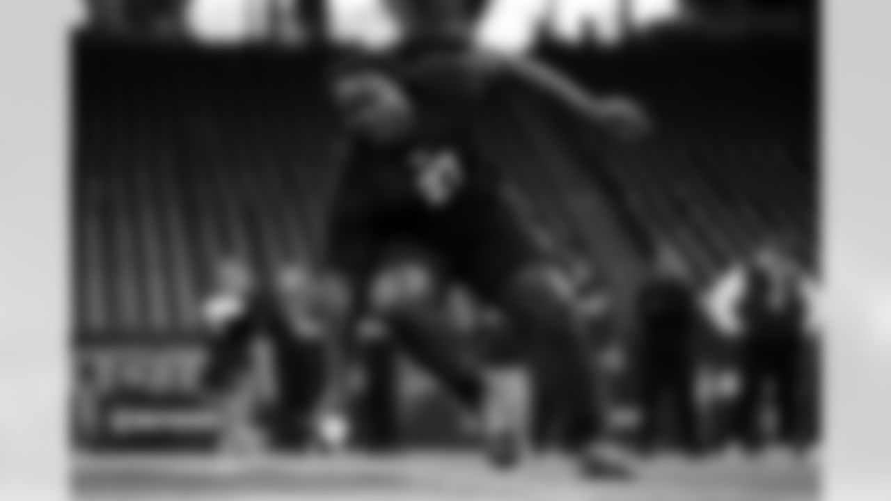 Ucla defensive lineman Gary Smith III (27) participates in a drill during the 2026 NFL Scouting Combine on Thursday, February 26, 2026 in Indianapolis, Indiana. (Cooper Neill/NFL)