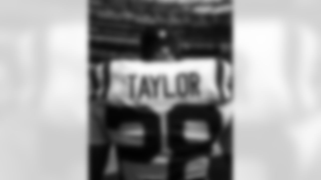 RB Jonathan Taylor #28