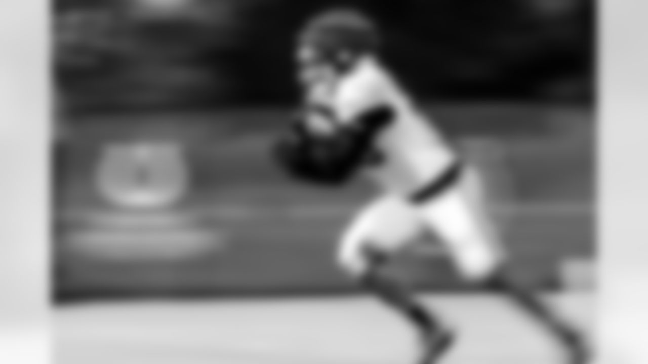 RB Jonathan Taylor #28