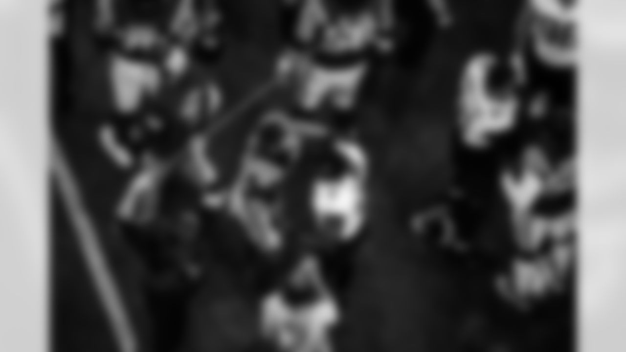 RB Jonathan Taylor #28