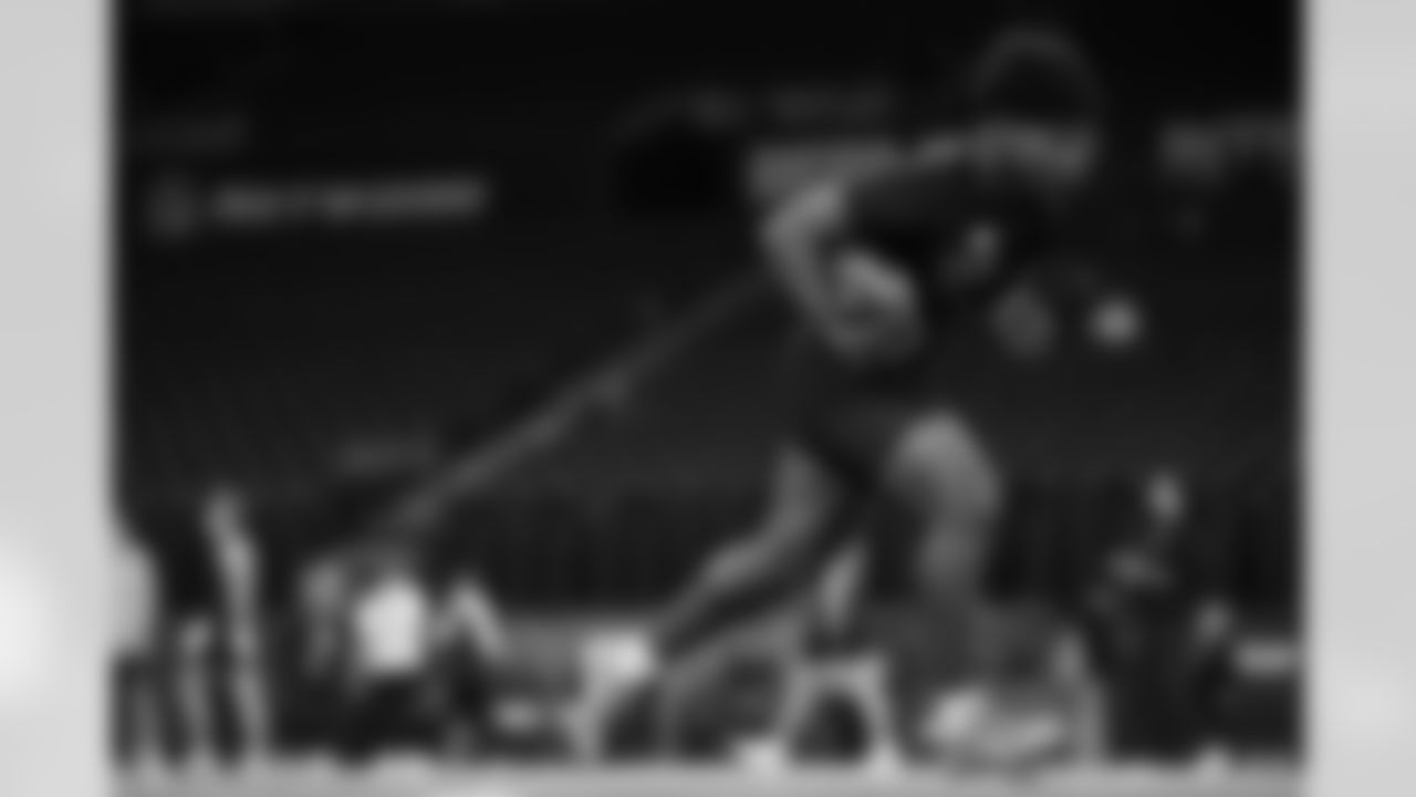 North Carolina State tight end Justin Joly (09) participates in a drill during the 2026 NFL Scouting Combine on Friday, February 27, 2026 in Indianapolis, Indiana. (Cooper Neill/NFL)