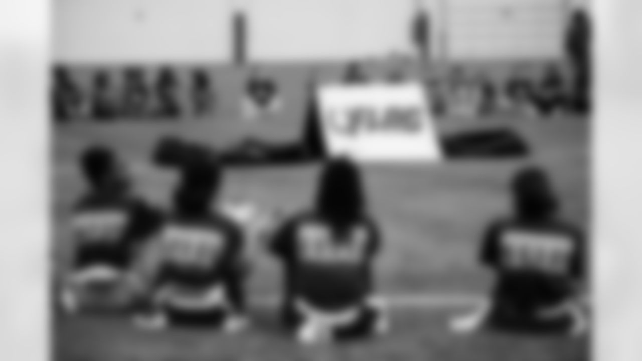 2025_0517_GIRLS_FLAG_CLINIC_0321