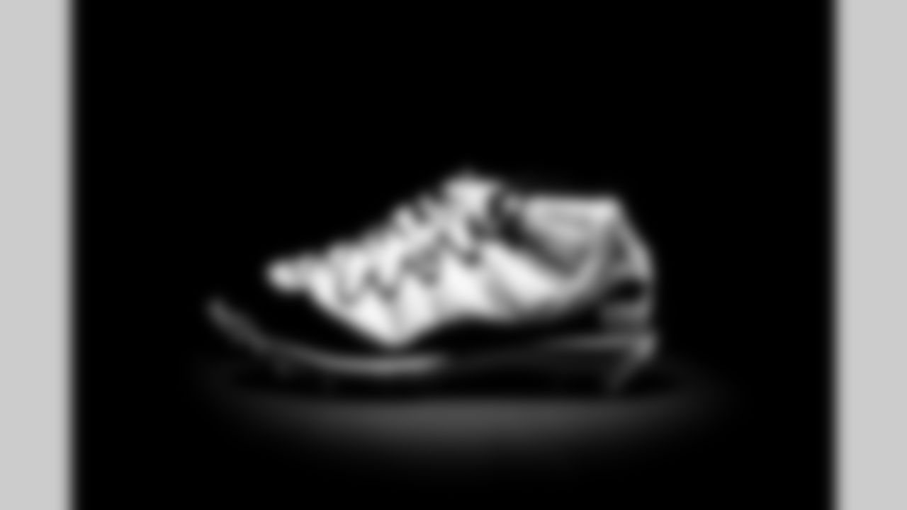 DT DeForest Buckner #99