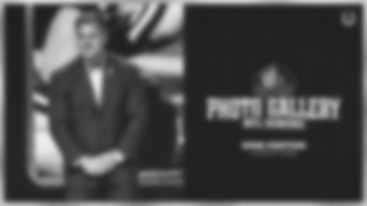 26-colts-thumbnail-Vinatieri-gallery-nfl_honors-edit