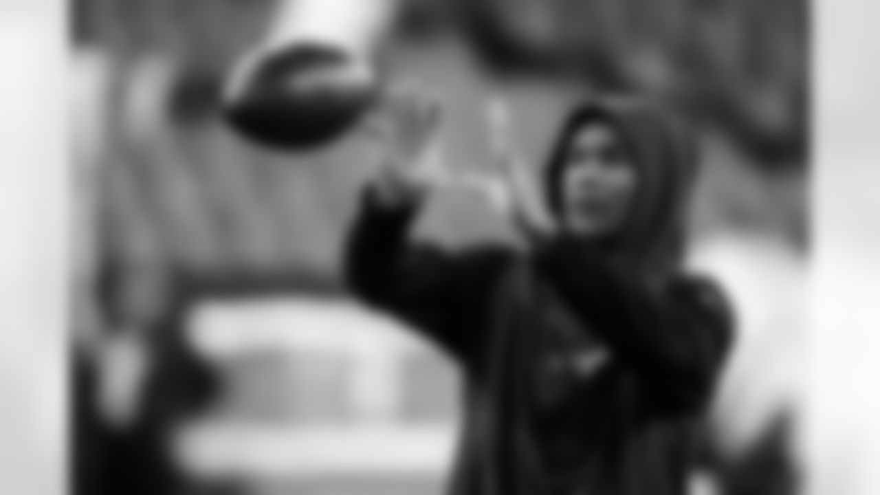 WR Adonai Mitchell #10