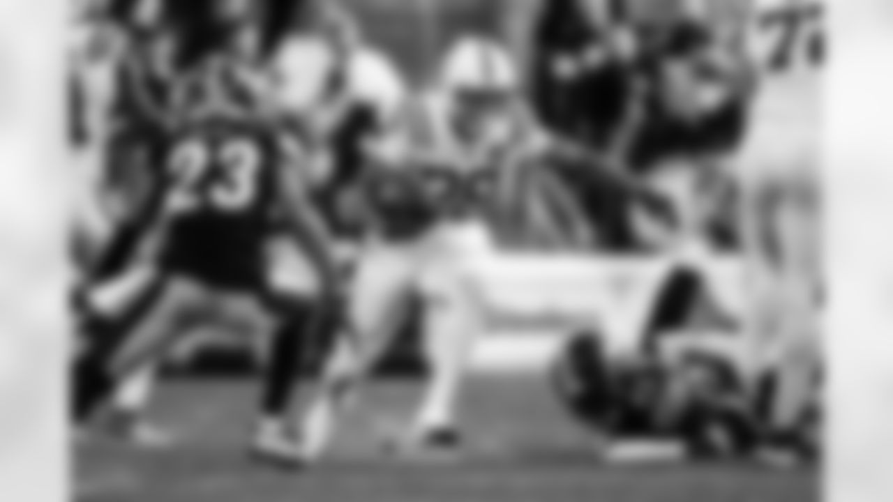 RB Jonathan Taylor #28