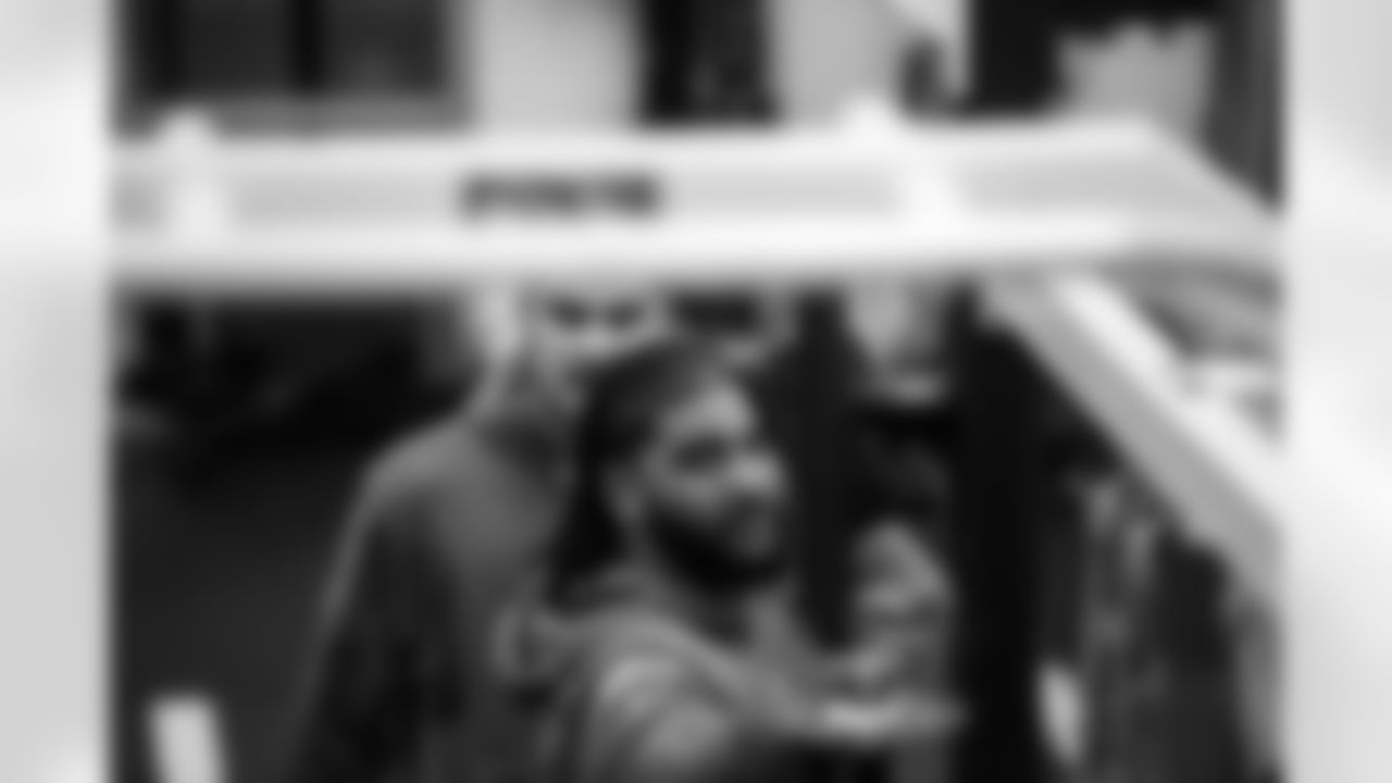 DE Laiatu Latu #97 and DE JT Tuimoloau #91