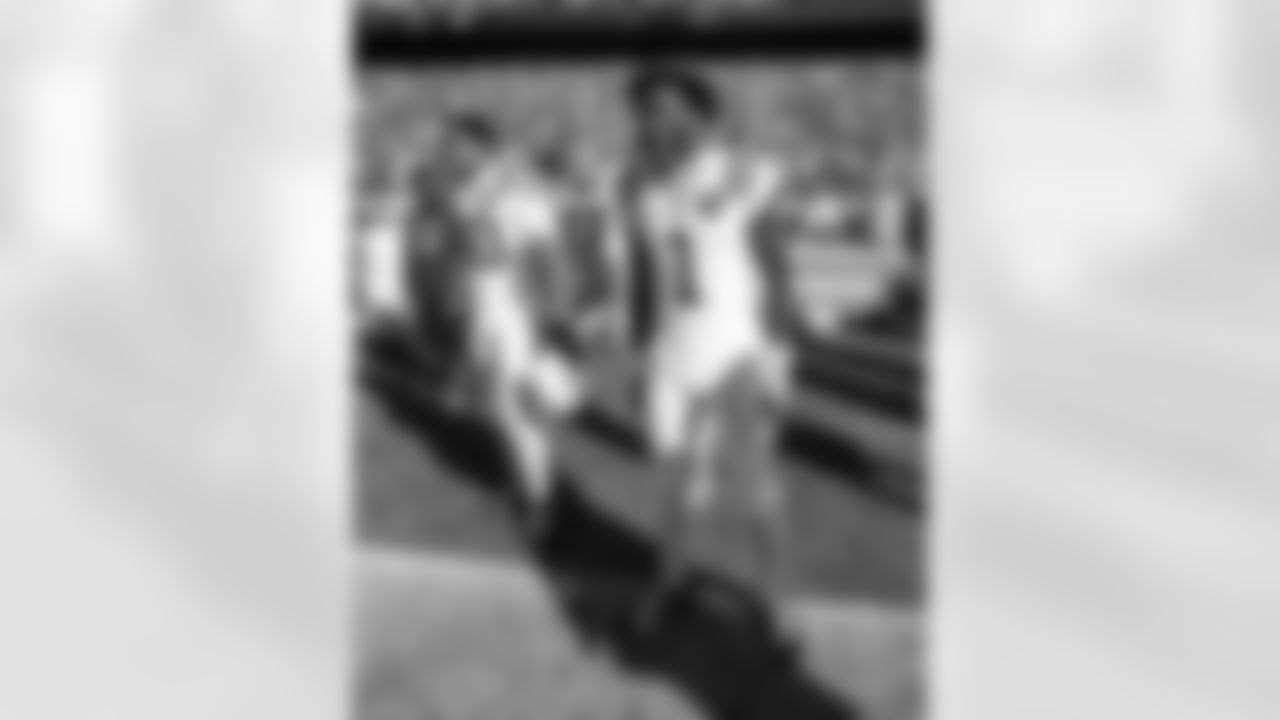 CB Jaylon Jones #40 and CB Sauce Gardner #1