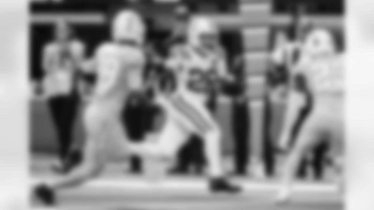 RB Jonathan Taylor #28