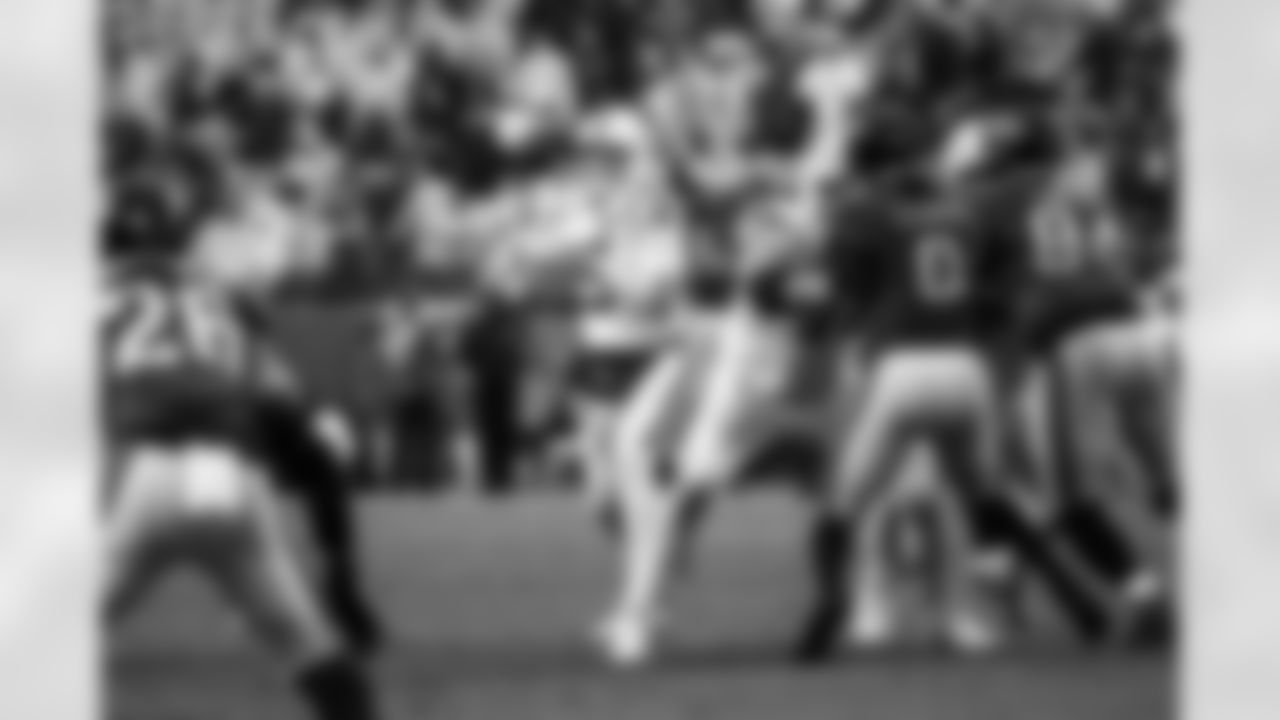 QB Riley Leonard #15