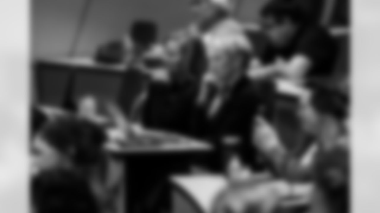 2025_0516_BTS_Inside_The_Huddle_1906