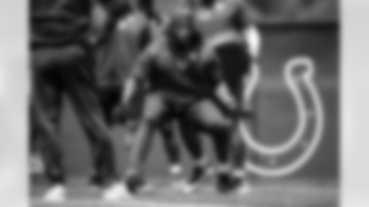 DE Samson Ebukam #52 and DTJosiah Bronson#69